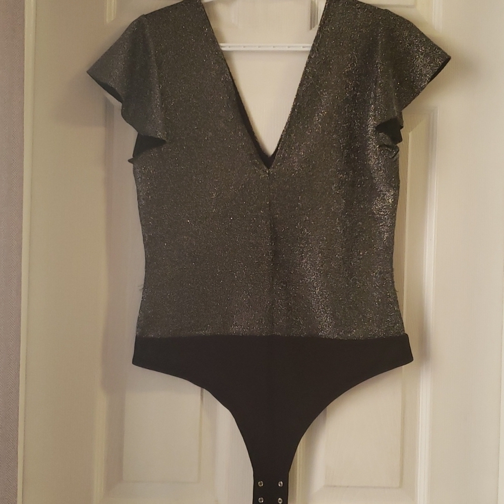 Dynamite Metallic Top